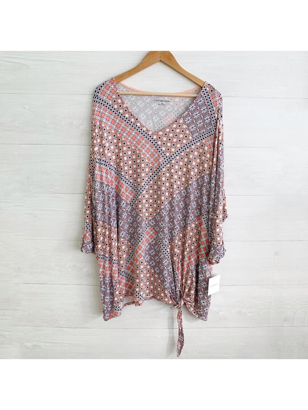 NWT Croft & Barrow 3X Pink Geometric Rayon Stretch Tie Hem V Neck Top